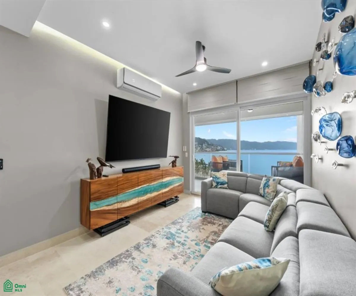 En Venta,Las Glorias,Febronio Uribe 171 Int. 707, Puerto Vallarta, Jalisco 48333, 2 Habitaciones,2 Baños,Febronio Uribe,3,MX25952770