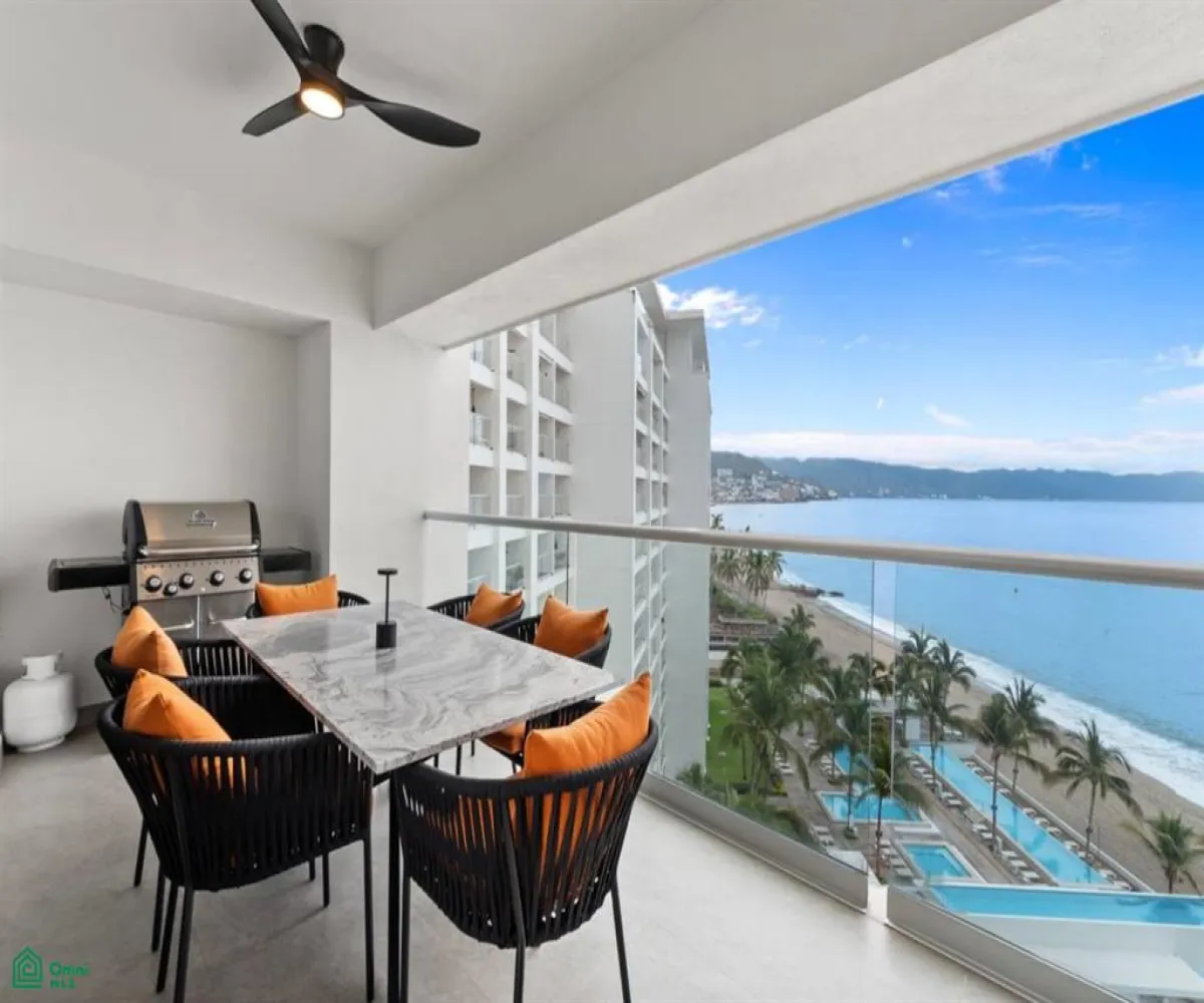 En Venta,Las Glorias,Febronio Uribe 171 Int. 707, Puerto Vallarta, Jalisco 48333, 2 Habitaciones,2 Baños,Febronio Uribe,3,MX25952770