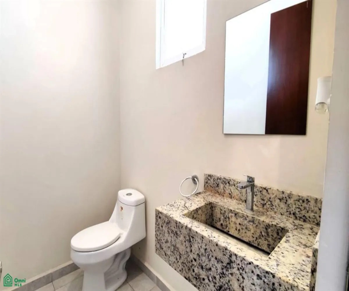 En Venta,De las Juntas Delegación,Joaquin Amaro 468, Puerto Vallarta, Jalisco 48291, 3 Habitaciones,2 Baños,Joaquin Amaro,2,MX25952790