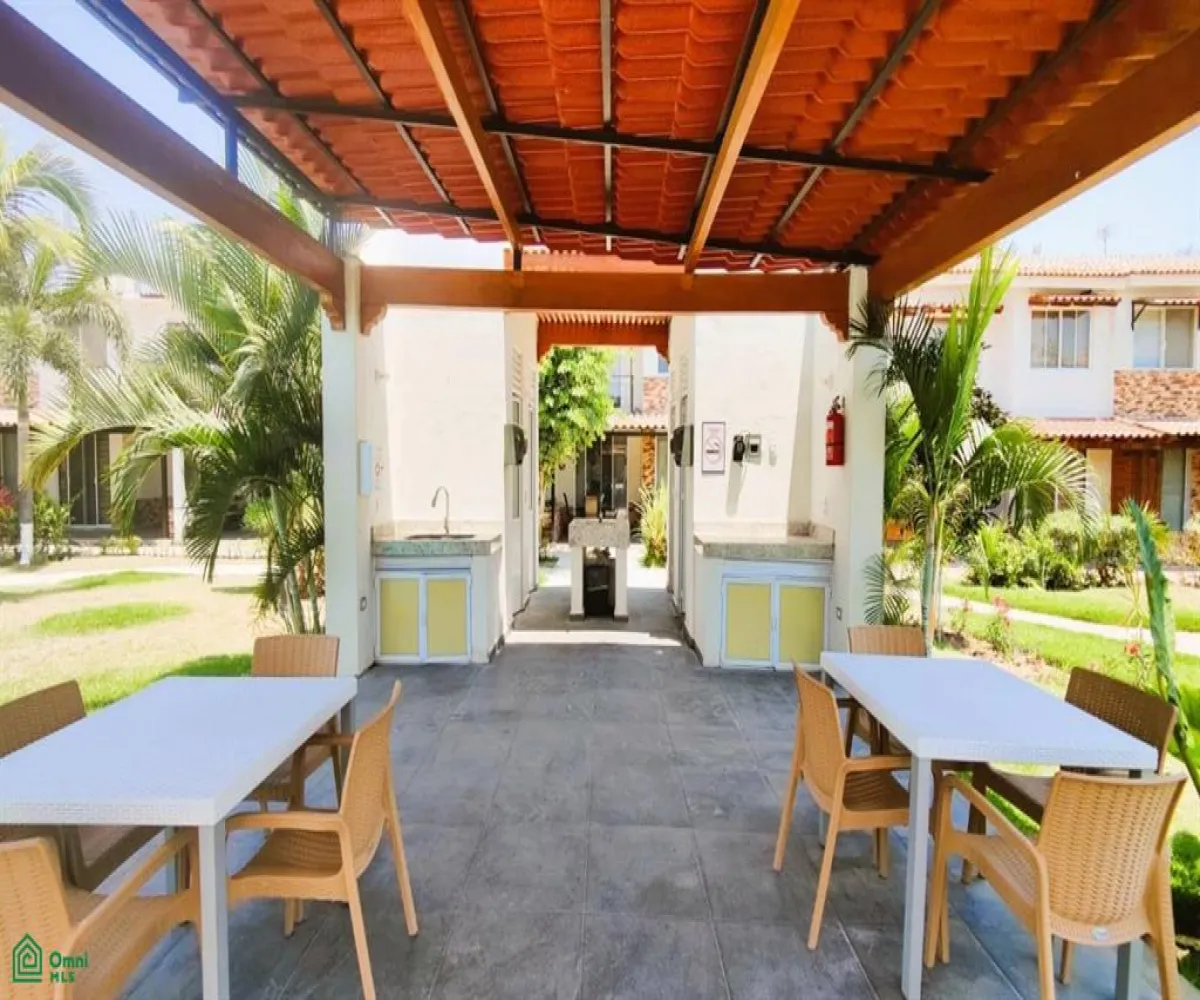 En Venta,De las Juntas Delegación,Joaquin Amaro 468, Puerto Vallarta, Jalisco 48291, 3 Habitaciones,2 Baños,Joaquin Amaro,2,MX25952790