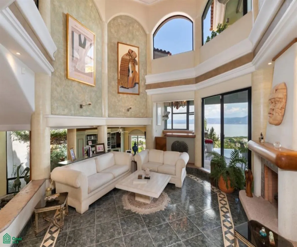 En Venta,Chulavista,Paseo Jacarandas 16, Chapala, Jalisco 45907, 3 Habitaciones,3 Baños,Paseo Jacarandas,2,MX25953533