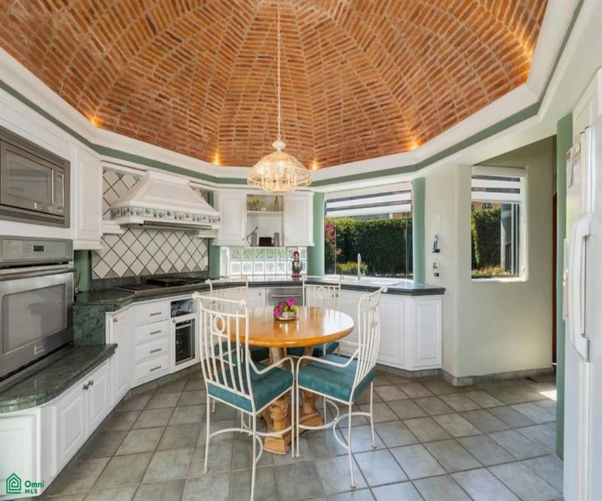 En Venta,Chulavista,Paseo Jacarandas 16, Chapala, Jalisco 45907, 3 Habitaciones,3 Baños,Paseo Jacarandas,2,MX25953533