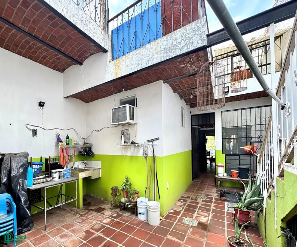 En Venta,Sutaj,Hernando Martell 565, Guadalajara, Jalisco 44840, 6 Habitaciones,7 Baños,Hernando Martell,2,MX25954903