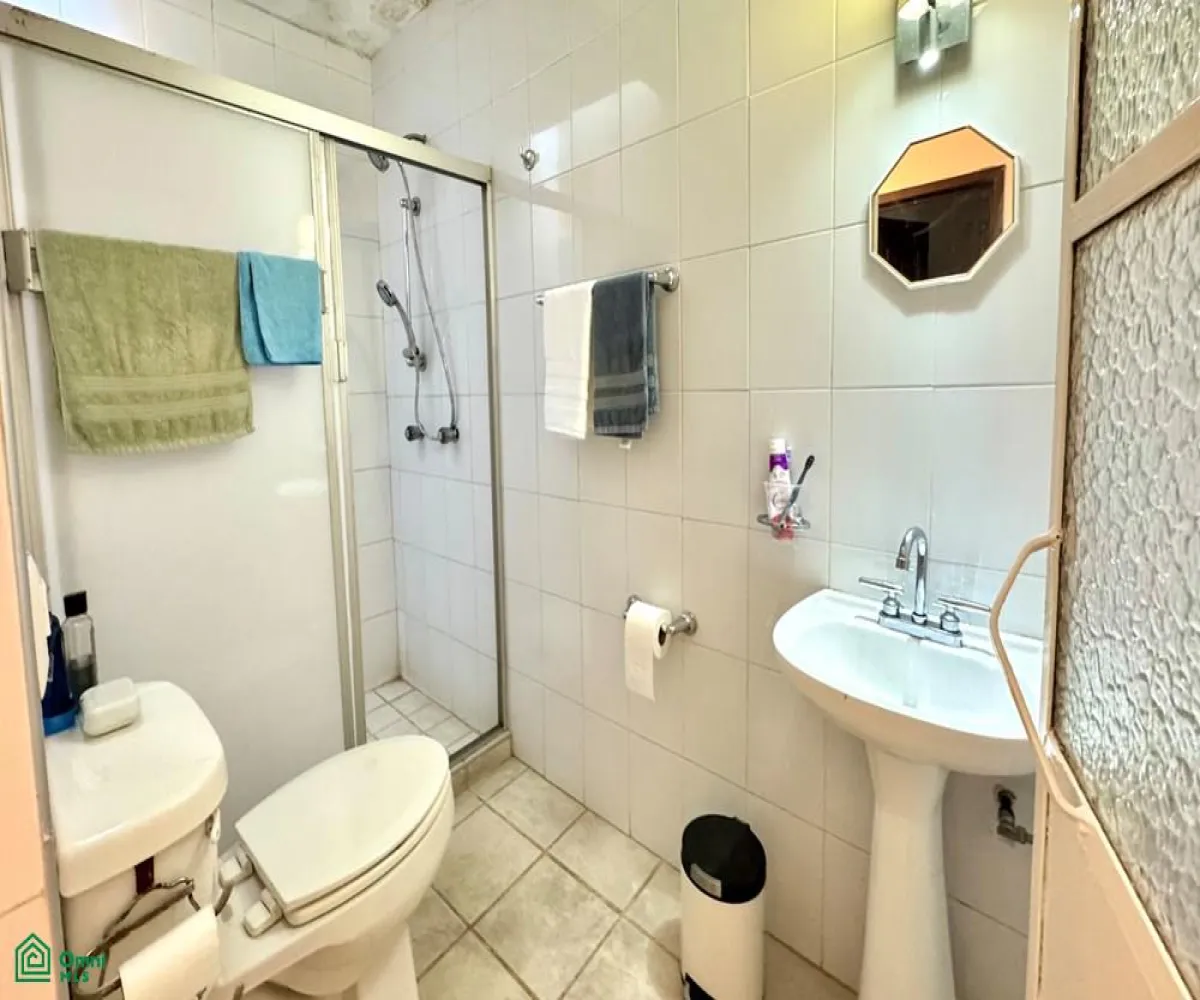 En Venta,Sutaj,Hernando Martell 565, Guadalajara, Jalisco 44840, 6 Habitaciones,7 Baños,Hernando Martell,2,MX25954903