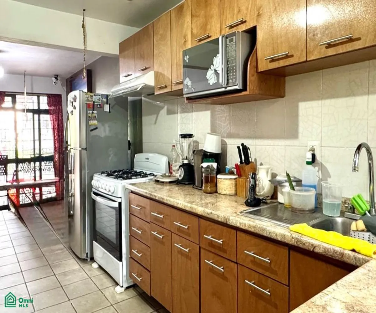 En Venta,Sutaj,Hernando Martell 565, Guadalajara, Jalisco 44840, 6 Habitaciones,7 Baños,Hernando Martell,2,MX25954903