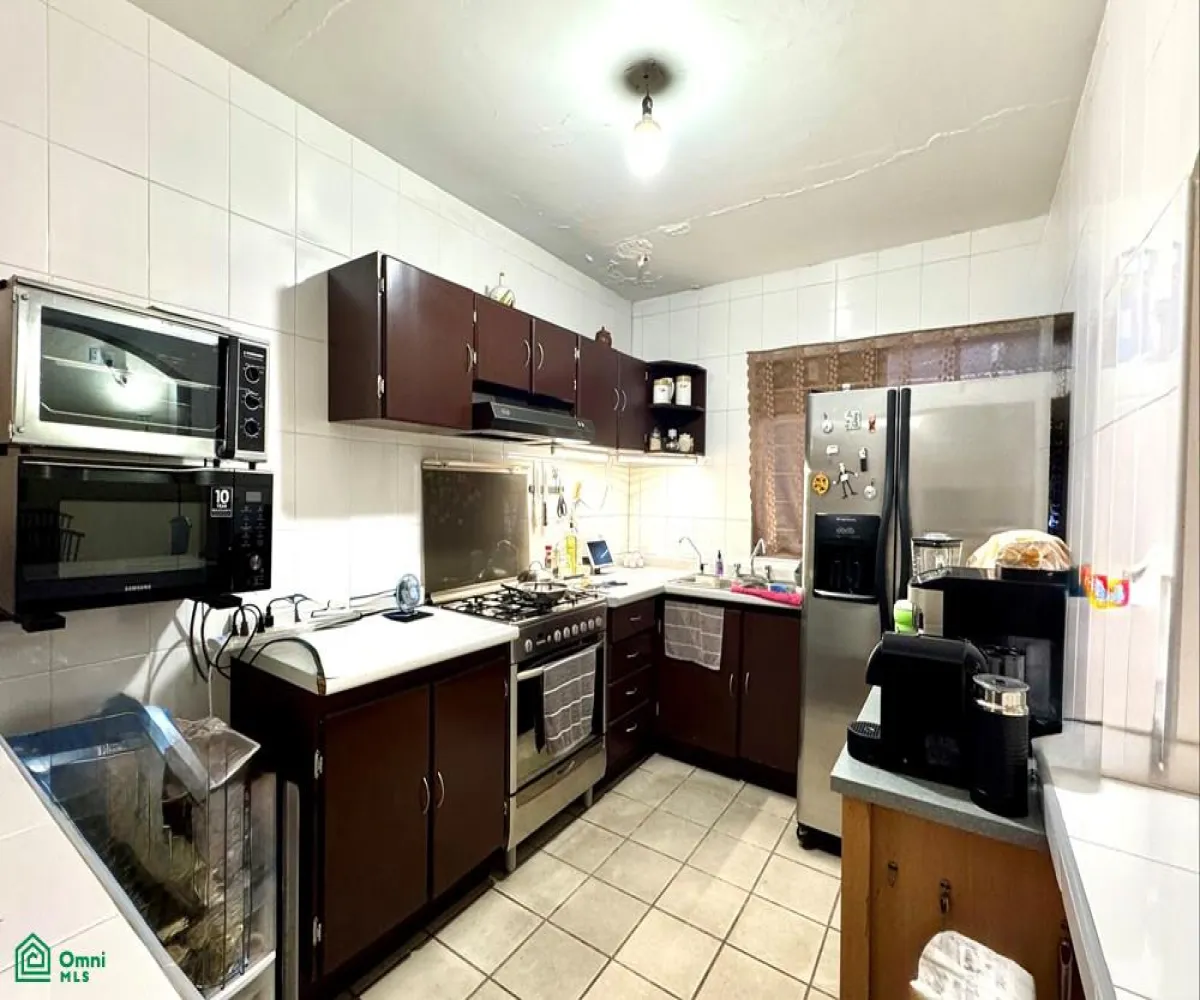 En Venta,Sutaj,Hernando Martell 565, Guadalajara, Jalisco 44840, 6 Habitaciones,7 Baños,Hernando Martell,2,MX25954903