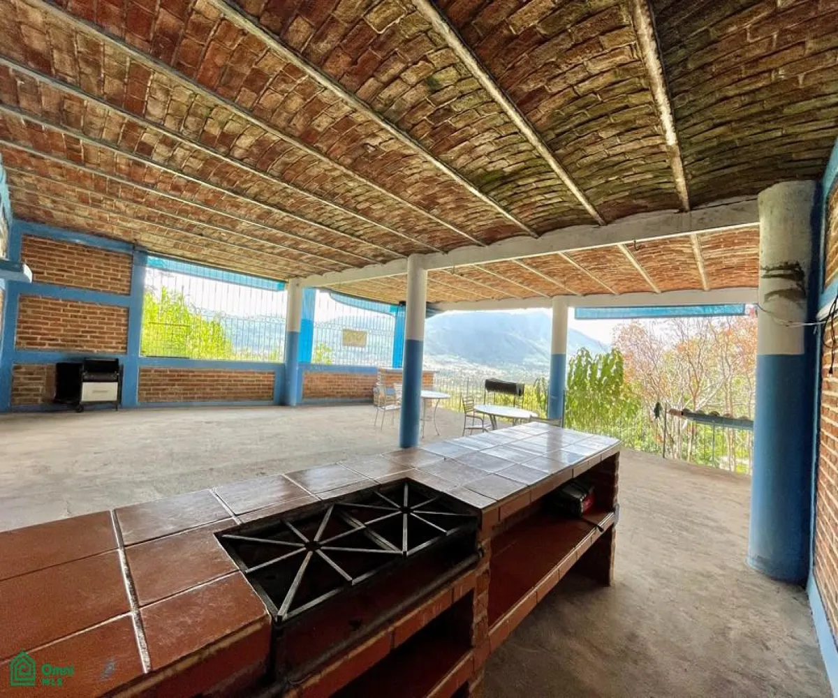 Local En Venta,Ixtlahuacan De Los Membrillos,Camino de los Arrieros 3-B, Guadalajara, Jalisco 45850, 3 Habitaciones,4 Baños,Camino de los Arrieros,2,MX25956764