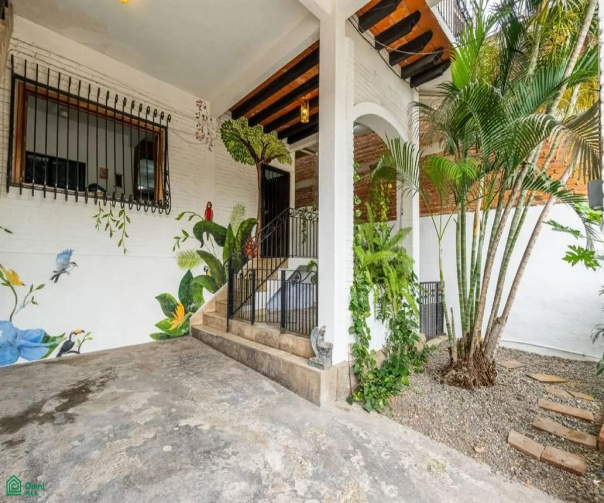 En Venta,Lopez Mateos,Rio Danubio 376, Puerto Vallarta, Jalisco 48340, 4 Habitaciones,5 Baños,Rio Danubio,MX25957416