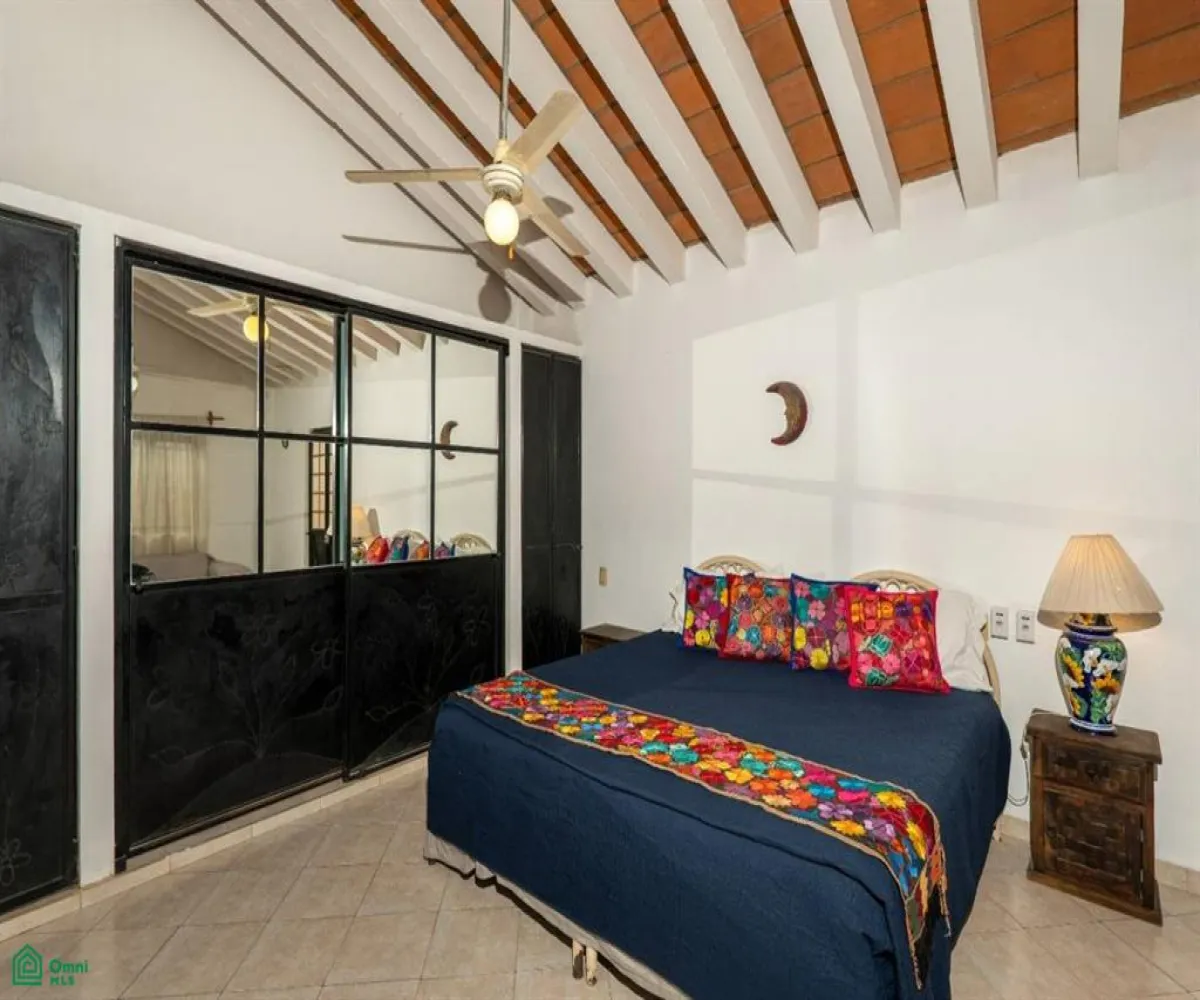 En Venta,Lopez Mateos,Rio Danubio 376, Puerto Vallarta, Jalisco 48340, 4 Habitaciones,5 Baños,Rio Danubio,MX25957416