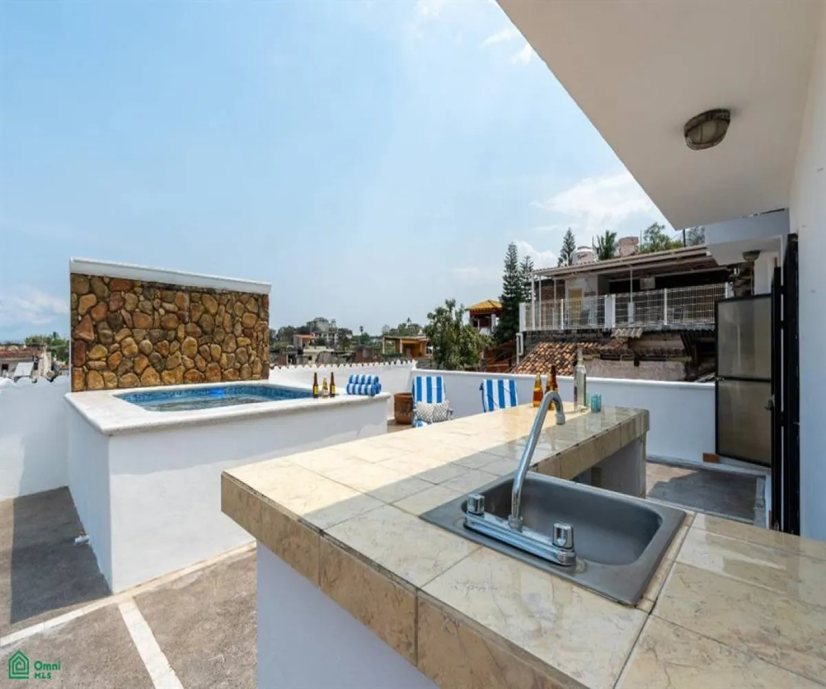 En Venta,Lopez Mateos,Rio Danubio 376, Puerto Vallarta, Jalisco 48340, 4 Habitaciones,5 Baños,Rio Danubio,MX25957416