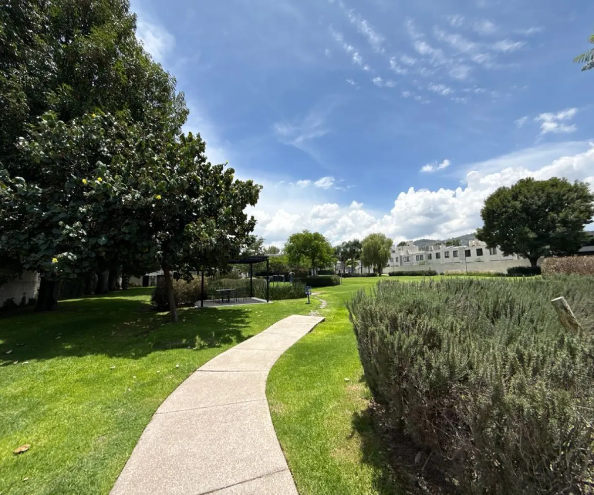 Casa En Venta,Jardines de Santa Anita,Camino a San Isidro 1540 114, Tlajomulco de Zúñiga, Jalisco 45645, 3 Habitaciones,3 Baños,Camino a San Isidro,3,pkeRZA8