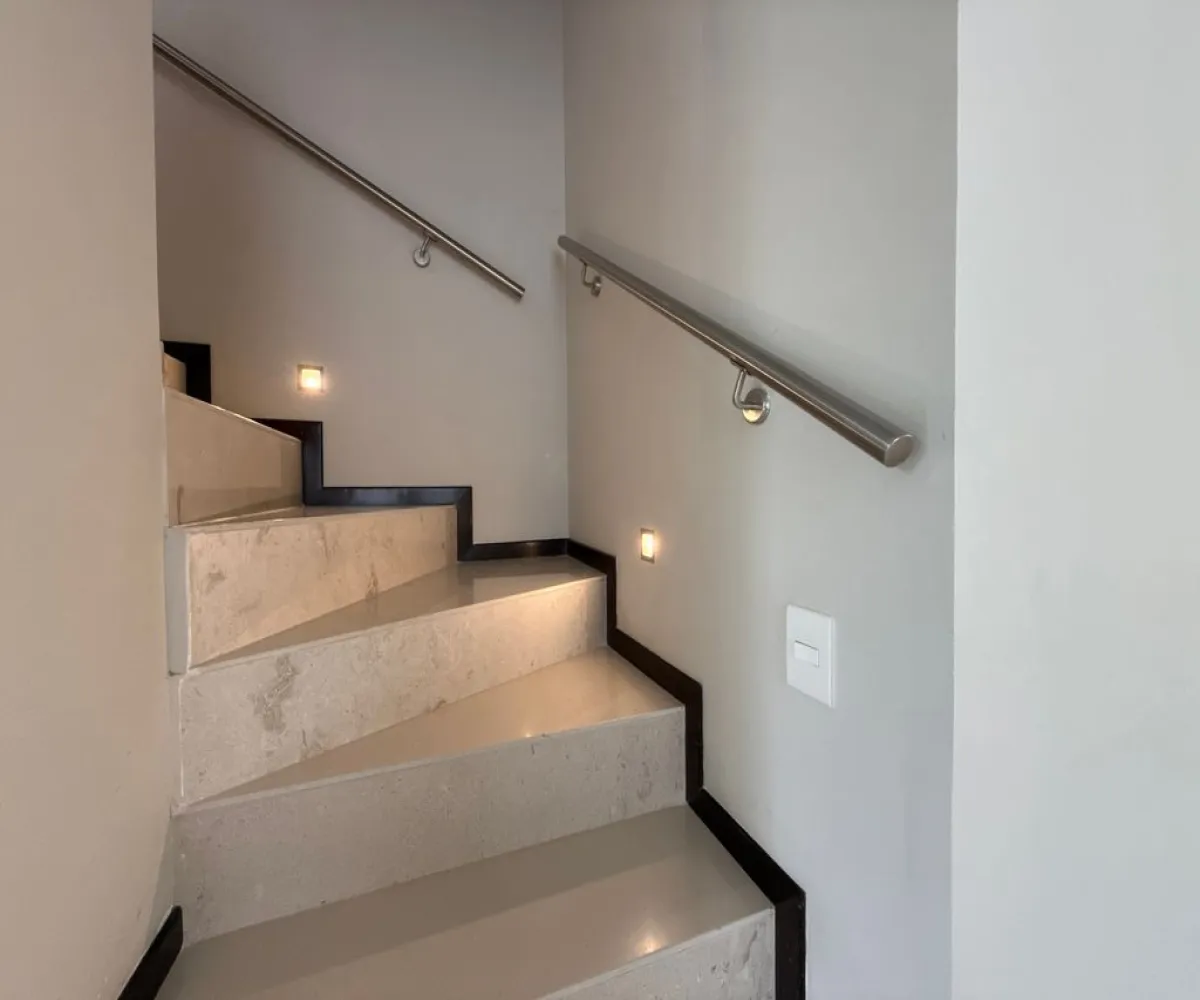 Casa En Venta,Jardines de Santa Anita,Camino a San Isidro 1540 114, Tlajomulco de Zúñiga, Jalisco 45645, 3 Habitaciones,3 Baños,Camino a San Isidro,3,pkeRZA8