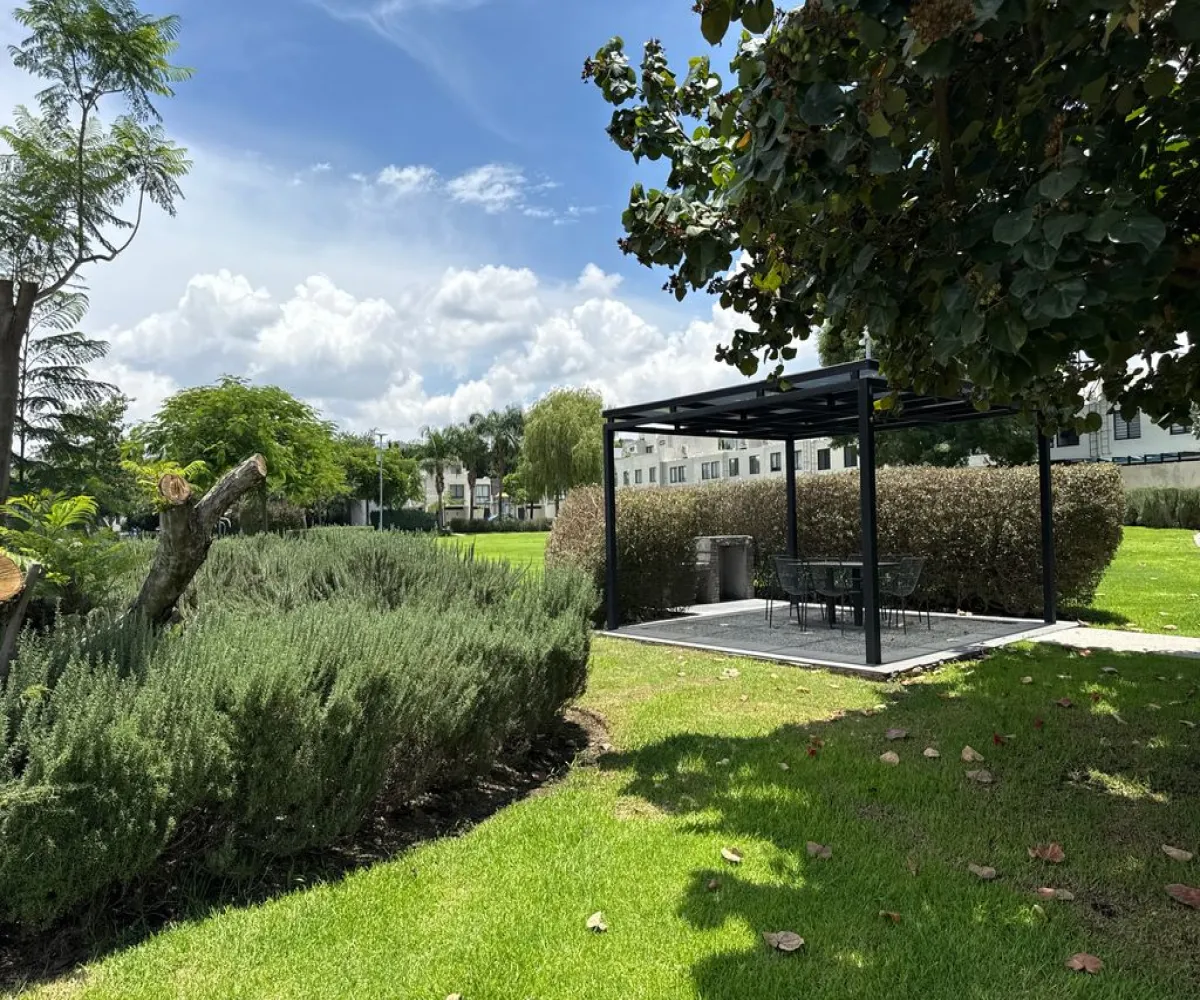 Casa En Venta,Jardines de Santa Anita,Camino a San Isidro 1540 114, Tlajomulco de Zúñiga, Jalisco 45645, 3 Habitaciones,3 Baños,Camino a San Isidro,3,pkeRZA8