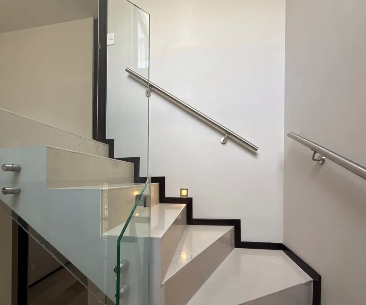 Casa En Venta,Jardines de Santa Anita,Camino a San Isidro 1540 114, Tlajomulco de Zúñiga, Jalisco 45645, 3 Habitaciones,3 Baños,Camino a San Isidro,3,pkeRZA8