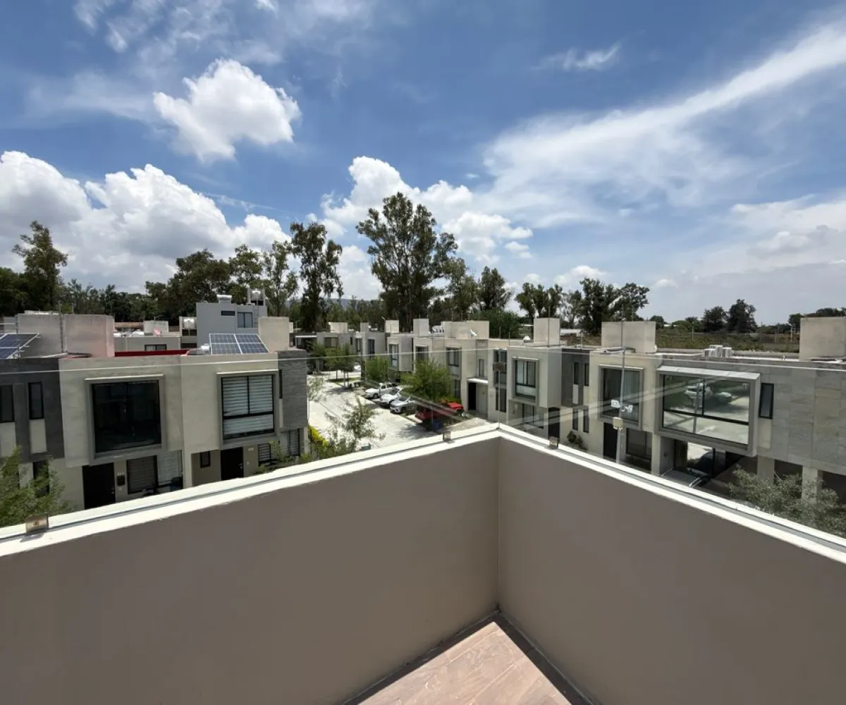 Casa En Venta,Jardines de Santa Anita,Camino a San Isidro 1540 114, Tlajomulco de Zúñiga, Jalisco 45645, 3 Habitaciones,3 Baños,Camino a San Isidro,3,pkeRZA8