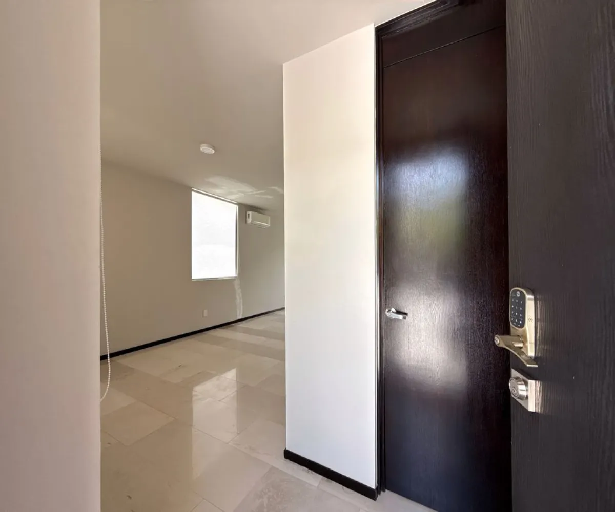 Casa En Venta,Jardines de Santa Anita,Camino a San Isidro 1540 114, Tlajomulco de Zúñiga, Jalisco 45645, 3 Habitaciones,3 Baños,Camino a San Isidro,3,pkeRZA8