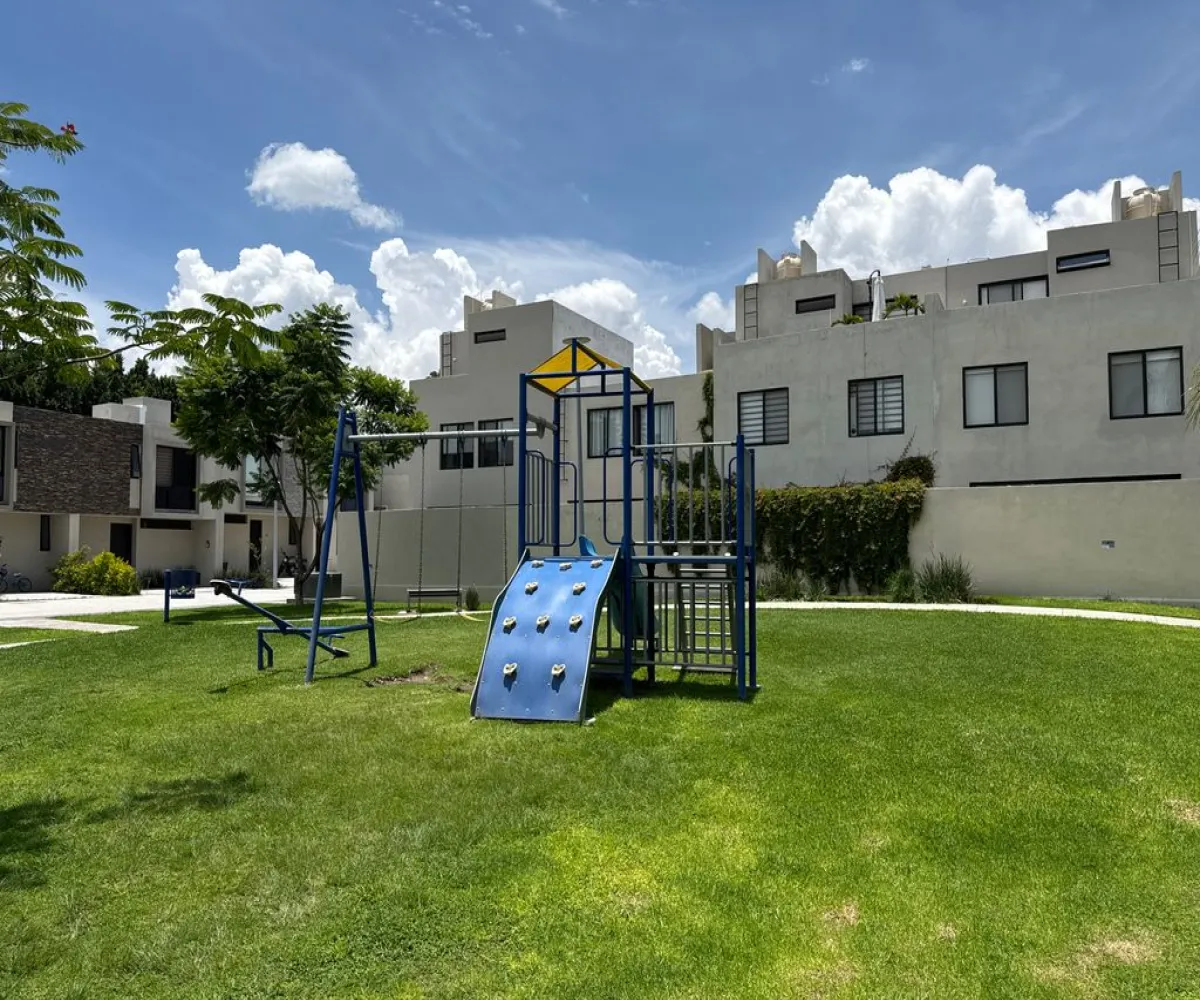 Casa En Venta,Jardines de Santa Anita,Camino a San Isidro 1540 114, Tlajomulco de Zúñiga, Jalisco 45645, 3 Habitaciones,3 Baños,Camino a San Isidro,3,pkeRZA8