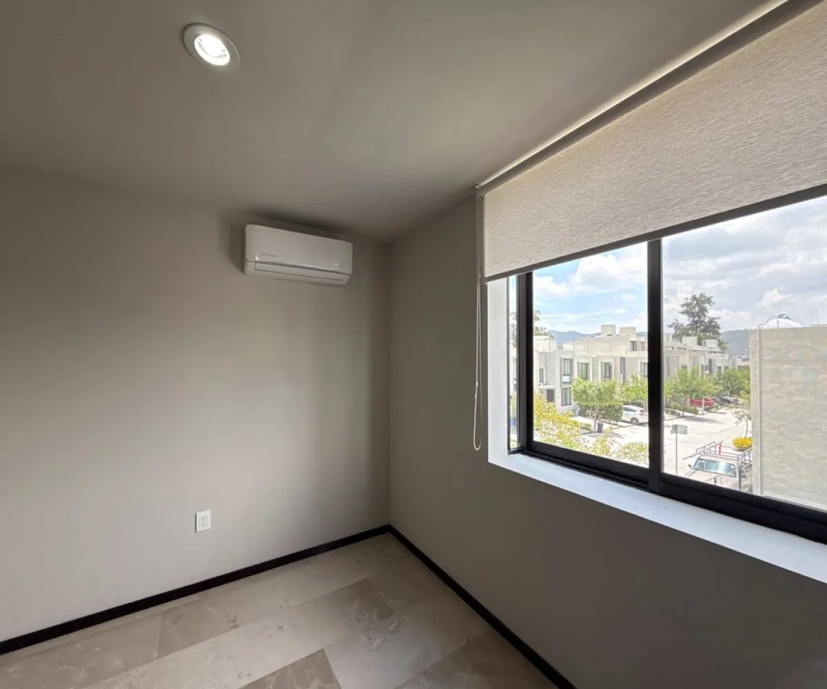 Casa En Venta,Jardines de Santa Anita,Camino a San Isidro 1540 114, Tlajomulco de Zúñiga, Jalisco 45645, 3 Habitaciones,3 Baños,Camino a San Isidro,3,pkeRZA8