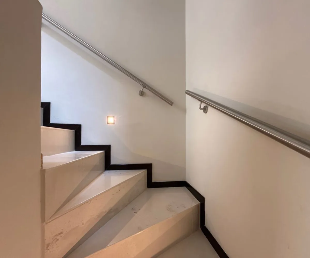 Casa En Venta,Jardines de Santa Anita,Camino a San Isidro 1540 114, Tlajomulco de Zúñiga, Jalisco 45645, 3 Habitaciones,3 Baños,Camino a San Isidro,3,pkeRZA8