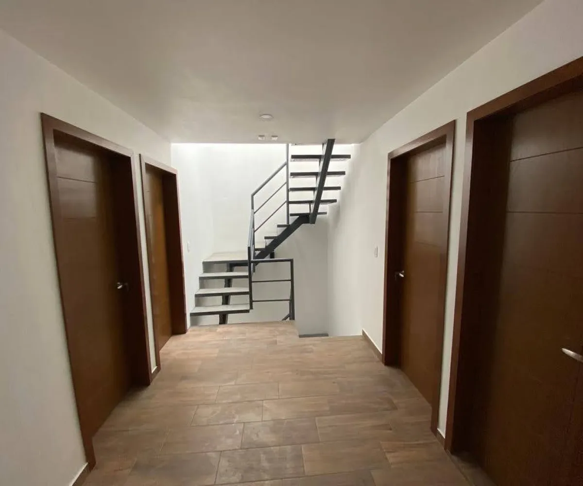 Casa En Venta,FRACCIONAMIENTO VALLE IMPERIAL ,Av Madeiras 294 22, Zapopan, Jalisco 45134, 3 Habitaciones,1 Baño,Av Madeiras,1,pbm8Ny3