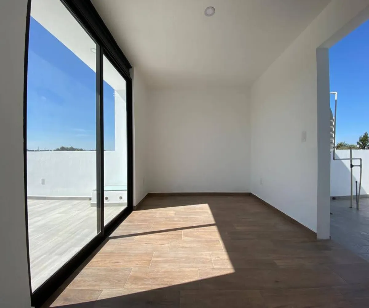 Casa En Venta,FRACCIONAMIENTO VALLE IMPERIAL ,Av Madeiras 294 22, Zapopan, Jalisco 45134, 3 Habitaciones,1 Baño,Av Madeiras,1,pbm8Ny3