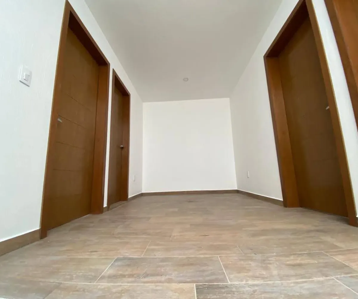 Casa En Venta,FRACCIONAMIENTO VALLE IMPERIAL ,Av Madeiras 294 22, Zapopan, Jalisco 45134, 3 Habitaciones,1 Baño,Av Madeiras,1,pbm8Ny3