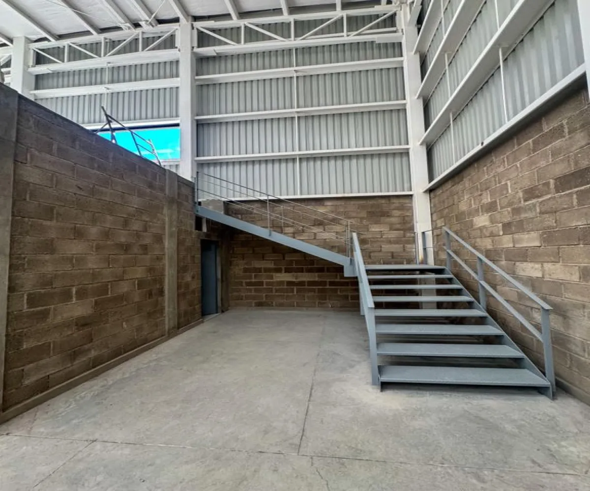 Industrial En Renta,Calle Jilgueros 1293, Zapopan, Jalisco 45134,2 Baños,Calle Jilgueros,1,pb3NFdV