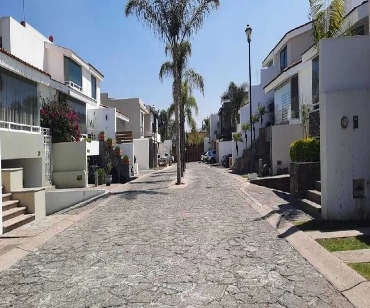 Casa En Venta,Bugambilias,Avenida Lorenzo Barcelata 510 17, Zapopan, Jalisco 45237, 4 Habitaciones,5 Baños,Avenida Lorenzo Barcelata,1,pL9oID4