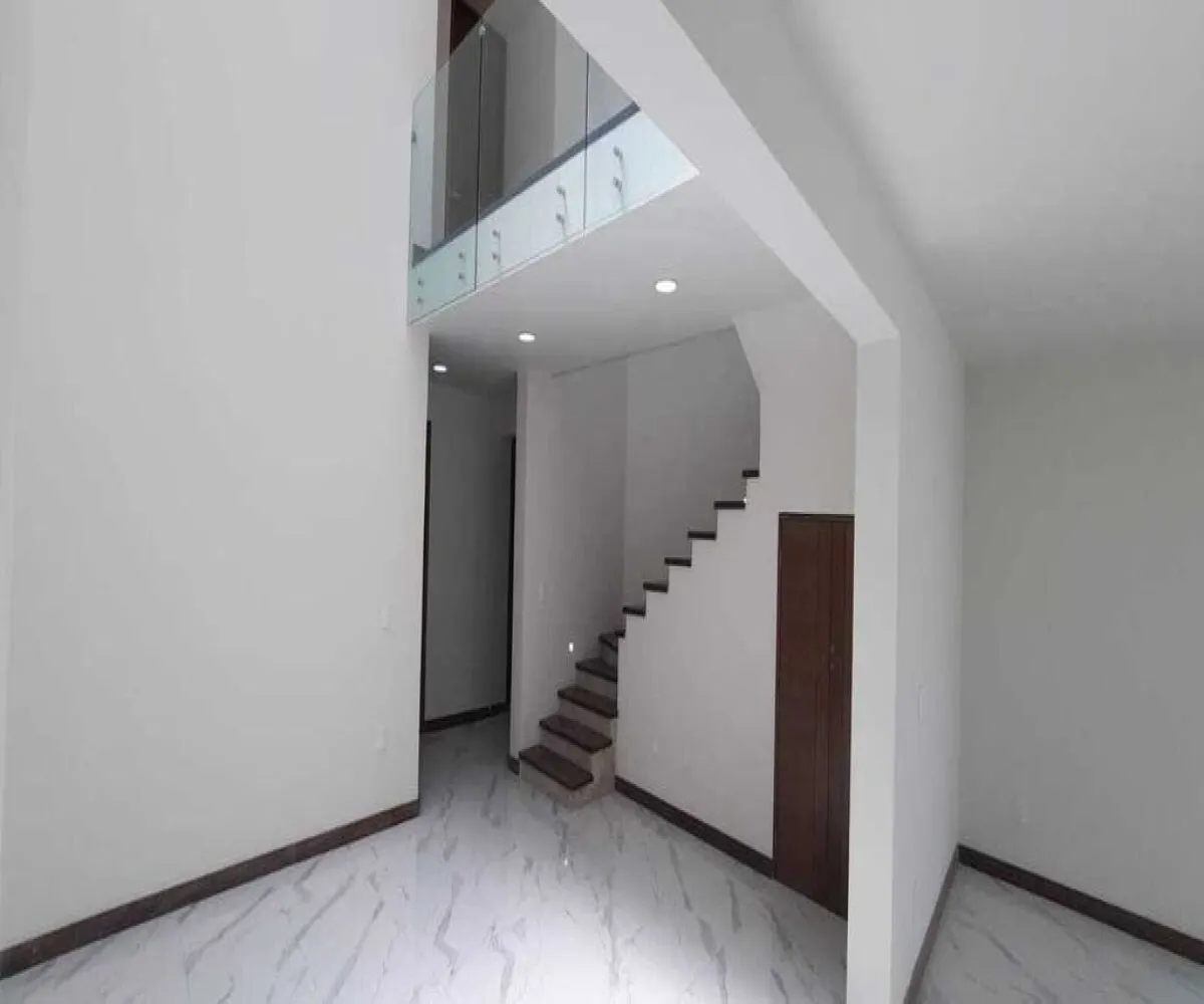 Casa En Venta,Bugambilias,Avenida Lorenzo Barcelata 510 17, Zapopan, Jalisco 45237, 4 Habitaciones,5 Baños,Avenida Lorenzo Barcelata,1,pL9oID4