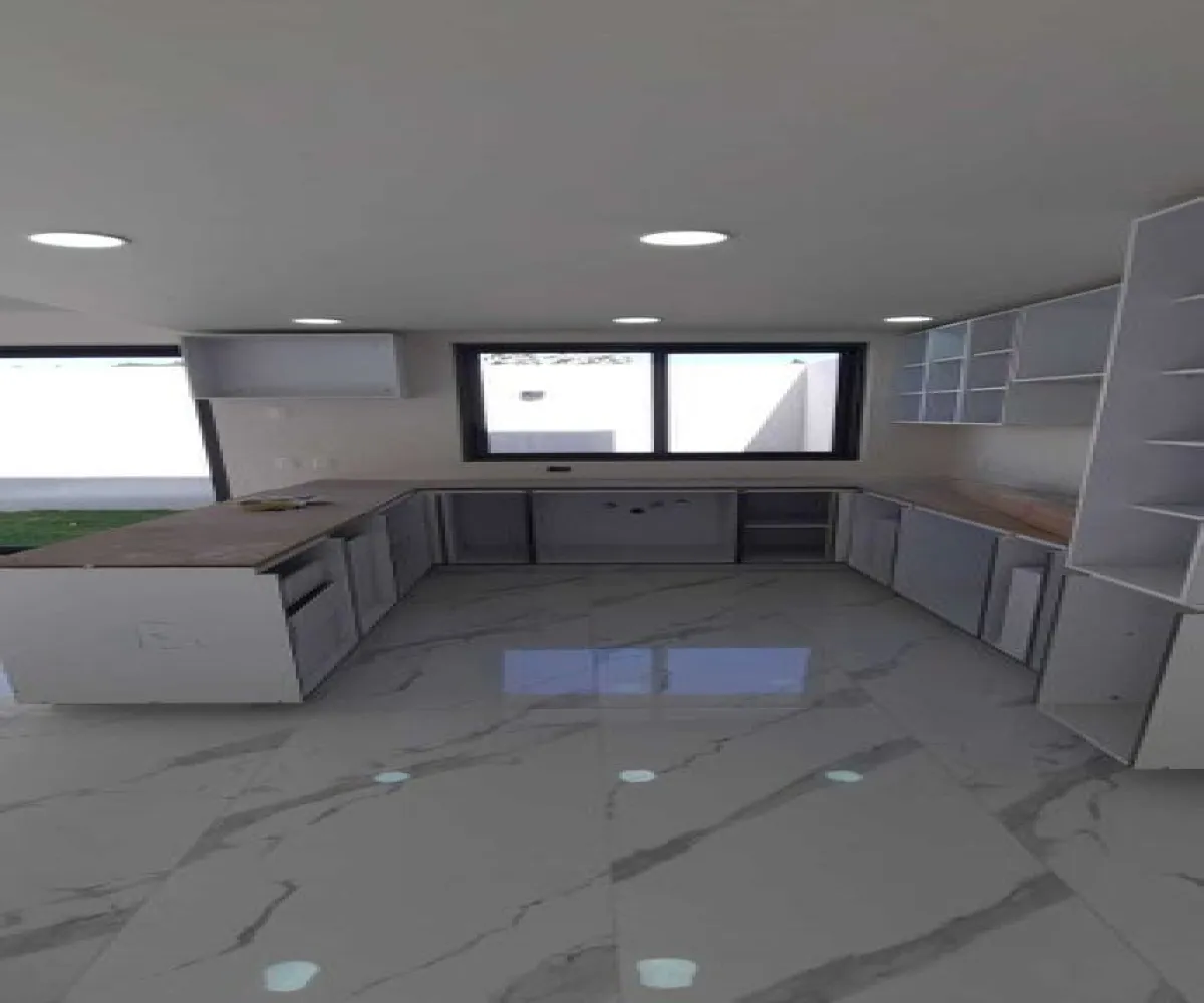 Casa En Venta,Bugambilias,Avenida Lorenzo Barcelata 510 17, Zapopan, Jalisco 45237, 4 Habitaciones,5 Baños,Avenida Lorenzo Barcelata,1,pL9oID4