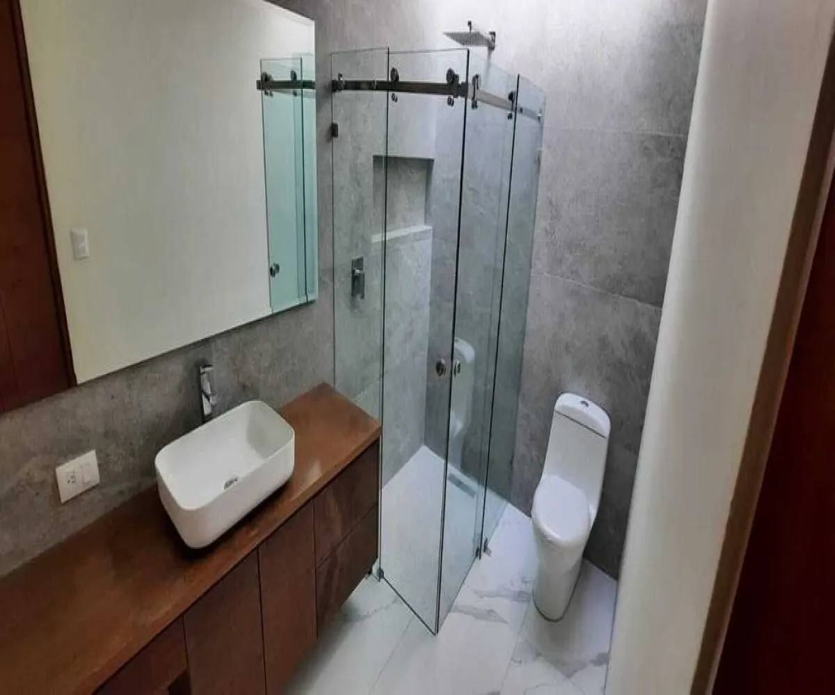 Casa En Venta,Bugambilias,Avenida Lorenzo Barcelata 510 17, Zapopan, Jalisco 45237, 4 Habitaciones,5 Baños,Avenida Lorenzo Barcelata,1,pL9oID4