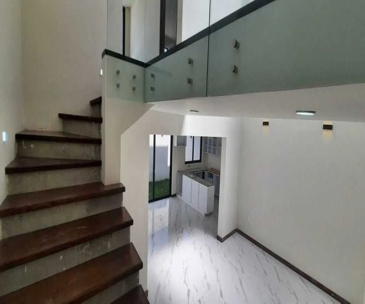 Casa En Venta,Bugambilias,Avenida Lorenzo Barcelata 510 17, Zapopan, Jalisco 45237, 4 Habitaciones,5 Baños,Avenida Lorenzo Barcelata,1,pL9oID4