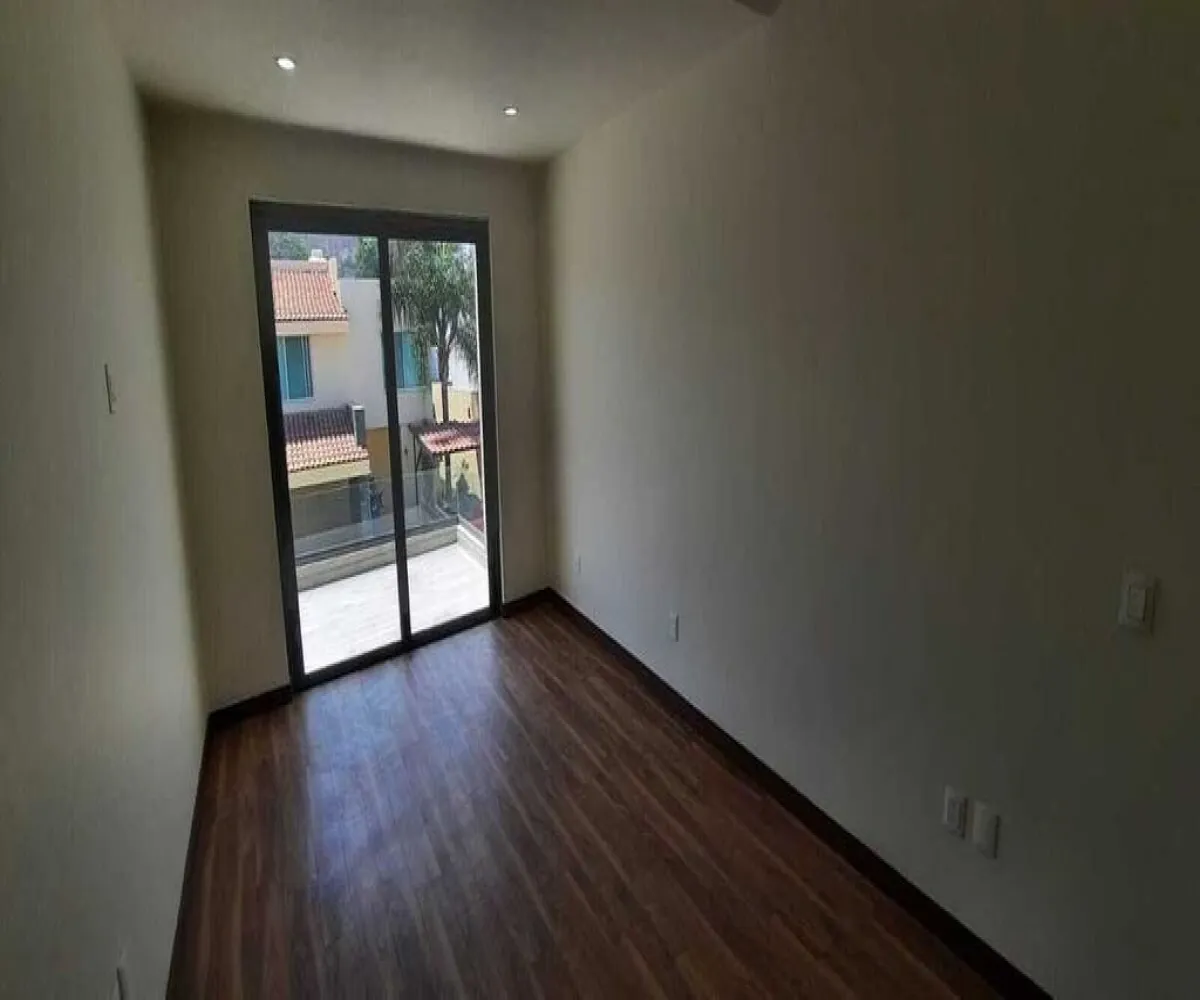 Casa En Venta,Bugambilias,Avenida Lorenzo Barcelata 510 17, Zapopan, Jalisco 45237, 4 Habitaciones,5 Baños,Avenida Lorenzo Barcelata,1,pL9oID4