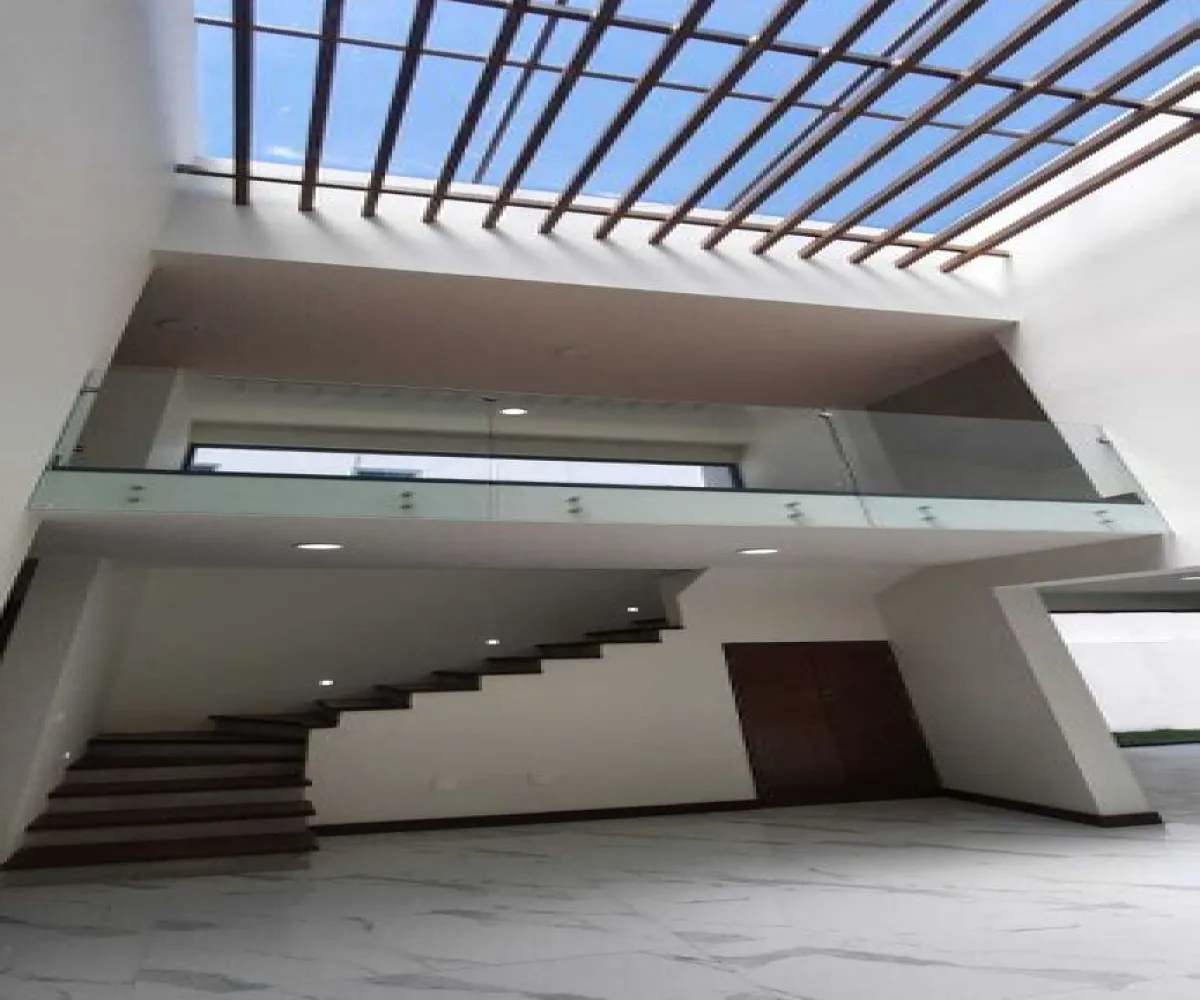 Casa En Venta,Bugambilias,Avenida Lorenzo Barcelata 510 17, Zapopan, Jalisco 45237, 4 Habitaciones,5 Baños,Avenida Lorenzo Barcelata,1,pL9oID4