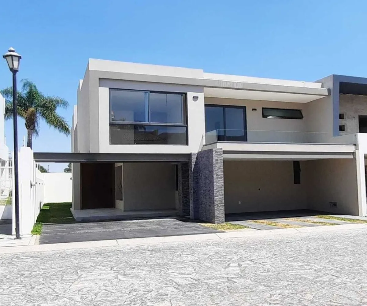 Casa En Venta,Bugambilias,Avenida Lorenzo Barcelata 510 17, Zapopan, Jalisco 45237, 4 Habitaciones,5 Baños,Avenida Lorenzo Barcelata,1,pL9oID4