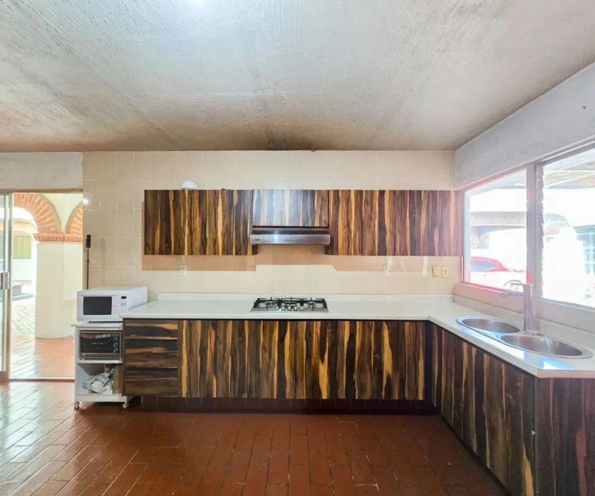 Casa En Venta,Prados Tepeyac,Prado de los Tabachines 1114, Zapopan, Jalisco 45050, 4 Habitaciones,4 Baños,Prado de los Tabachines,2,p1FYZtK