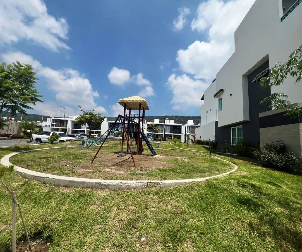 Casa En Venta,Luna Bosque,Calle Álamo S/N, Zapopan, Jalisco 45100, 3 Habitaciones,2 Baños,Calle Álamo,2,pFMklRy