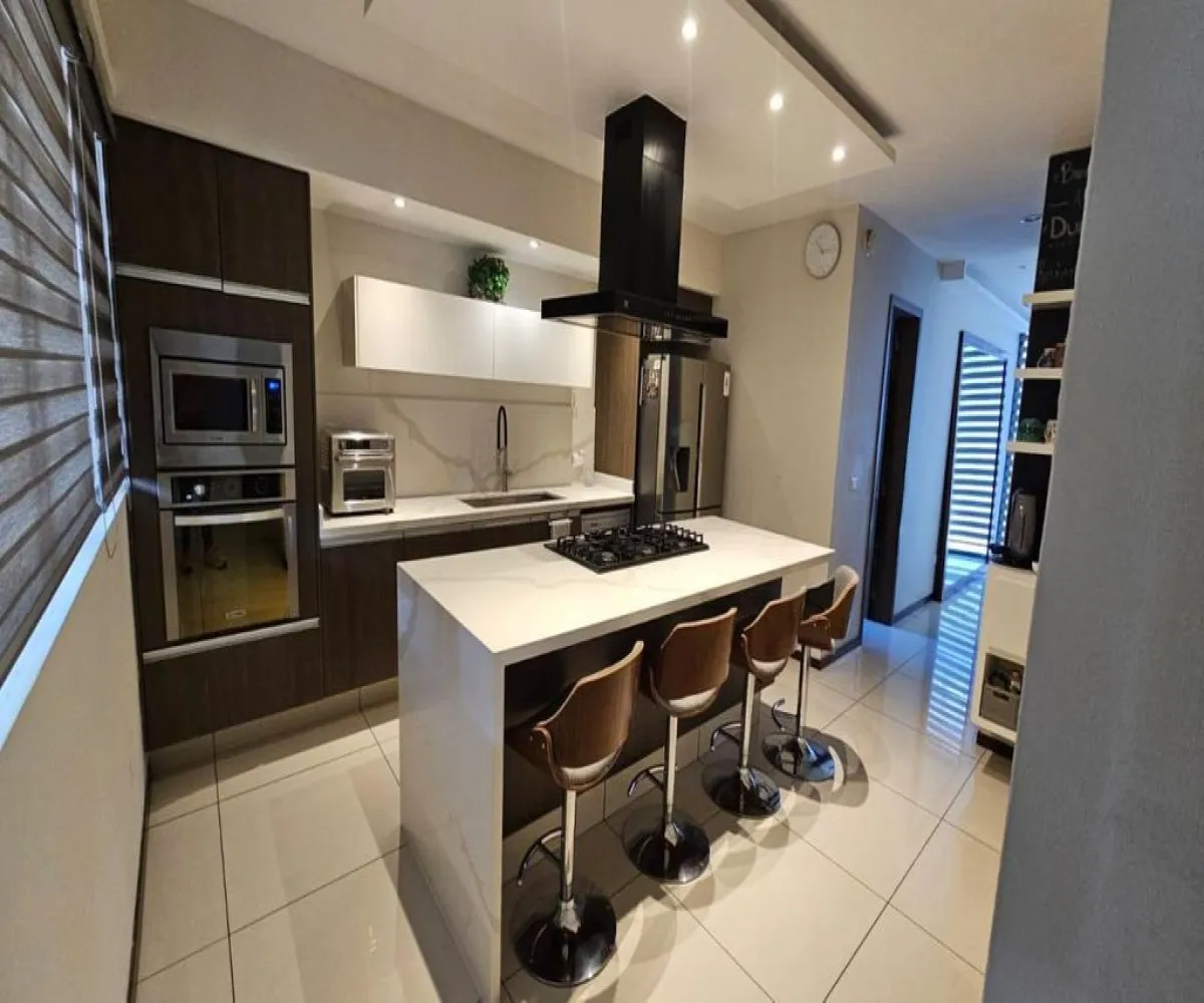 Casa En Venta,Valle Real,Avenida Paseo La Toscana 888, Zapopan, Jalisco 45019, 5 Habitaciones,4 Baños,Avenida Paseo La Toscana,1,pOEg66I