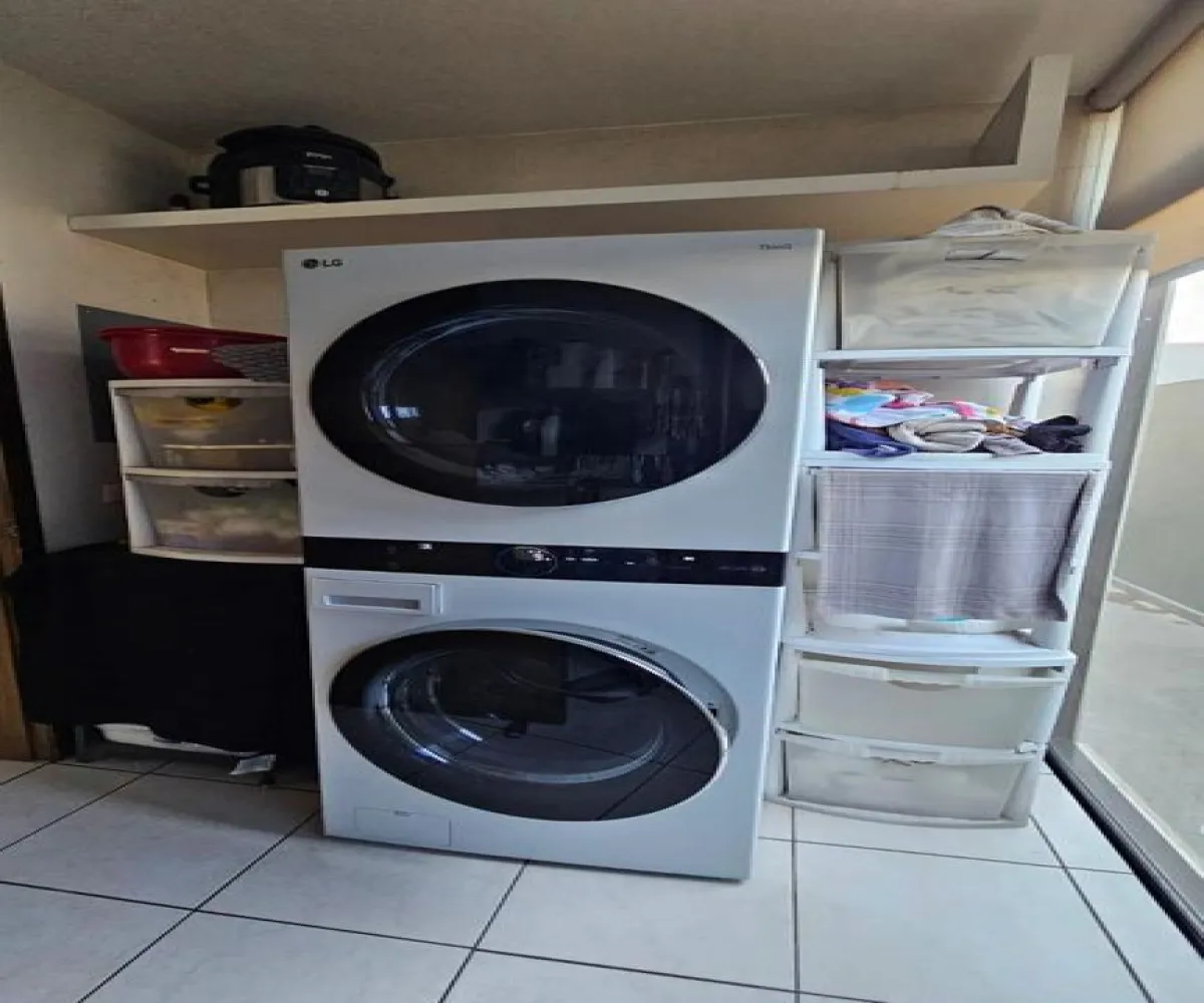 Casa En Venta,Valle Real,Avenida Paseo La Toscana 888, Zapopan, Jalisco 45019, 5 Habitaciones,4 Baños,Avenida Paseo La Toscana,1,pOEg66I