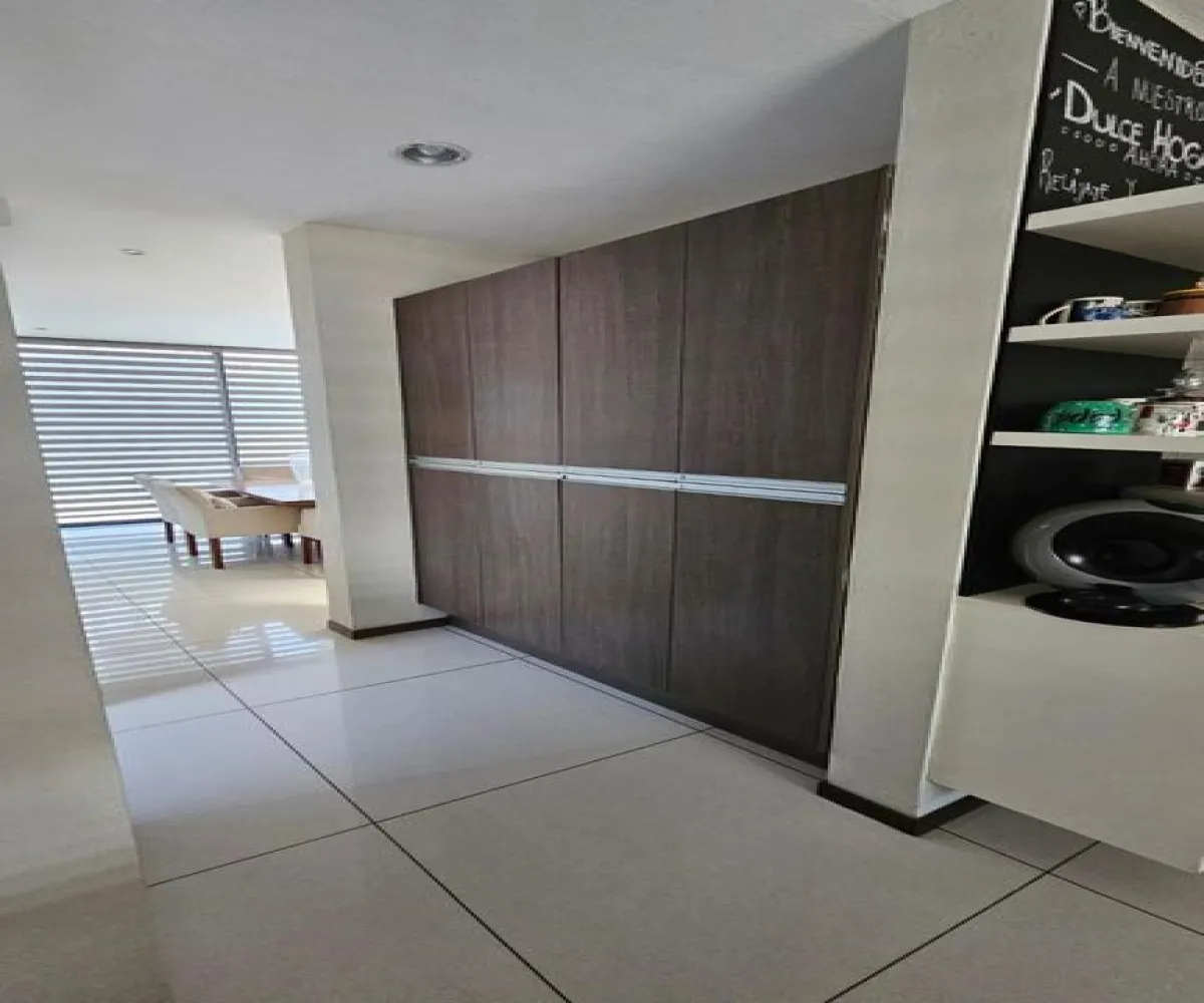 Casa En Venta,Valle Real,Avenida Paseo La Toscana 888, Zapopan, Jalisco 45019, 5 Habitaciones,4 Baños,Avenida Paseo La Toscana,1,pOEg66I