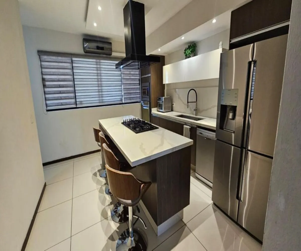 Casa En Venta,Valle Real,Avenida Paseo La Toscana 888, Zapopan, Jalisco 45019, 5 Habitaciones,4 Baños,Avenida Paseo La Toscana,1,pOEg66I