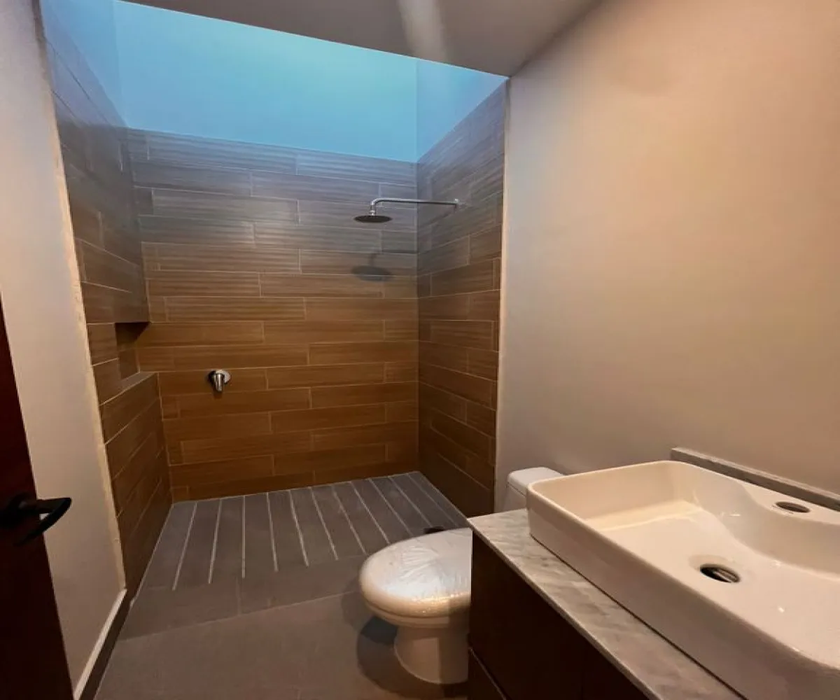 Casa En Venta,Bosques Vallarta,Bosques Vallarta S/N, Zapopan, Jalisco 45222, 3 Habitaciones,2 Baños,Bosques Vallarta,3,p0j0Wzu