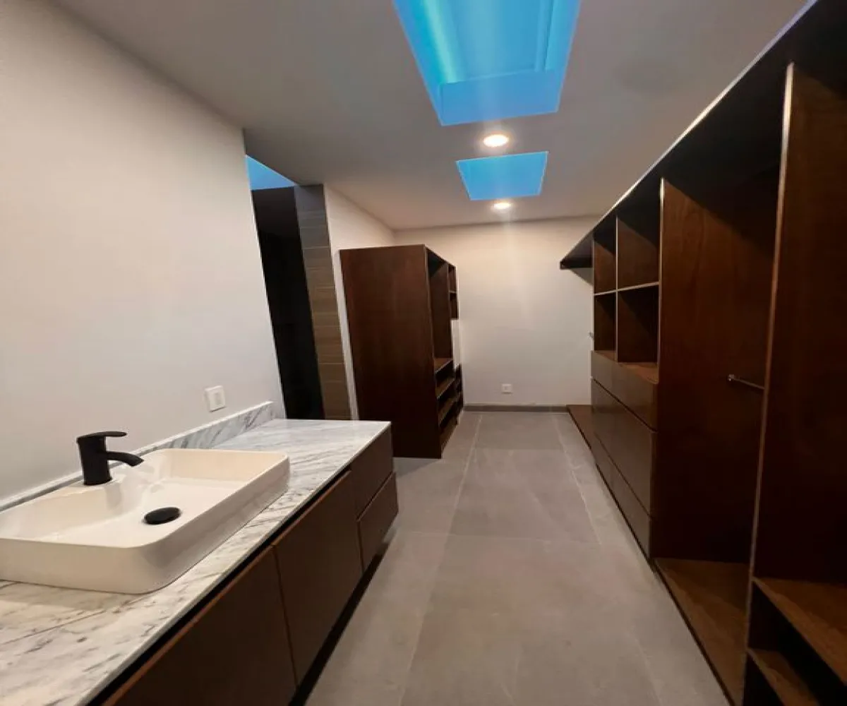 Casa En Venta,Bosques Vallarta,Bosques Vallarta S/N, Zapopan, Jalisco 45222, 3 Habitaciones,2 Baños,Bosques Vallarta,3,p0j0Wzu