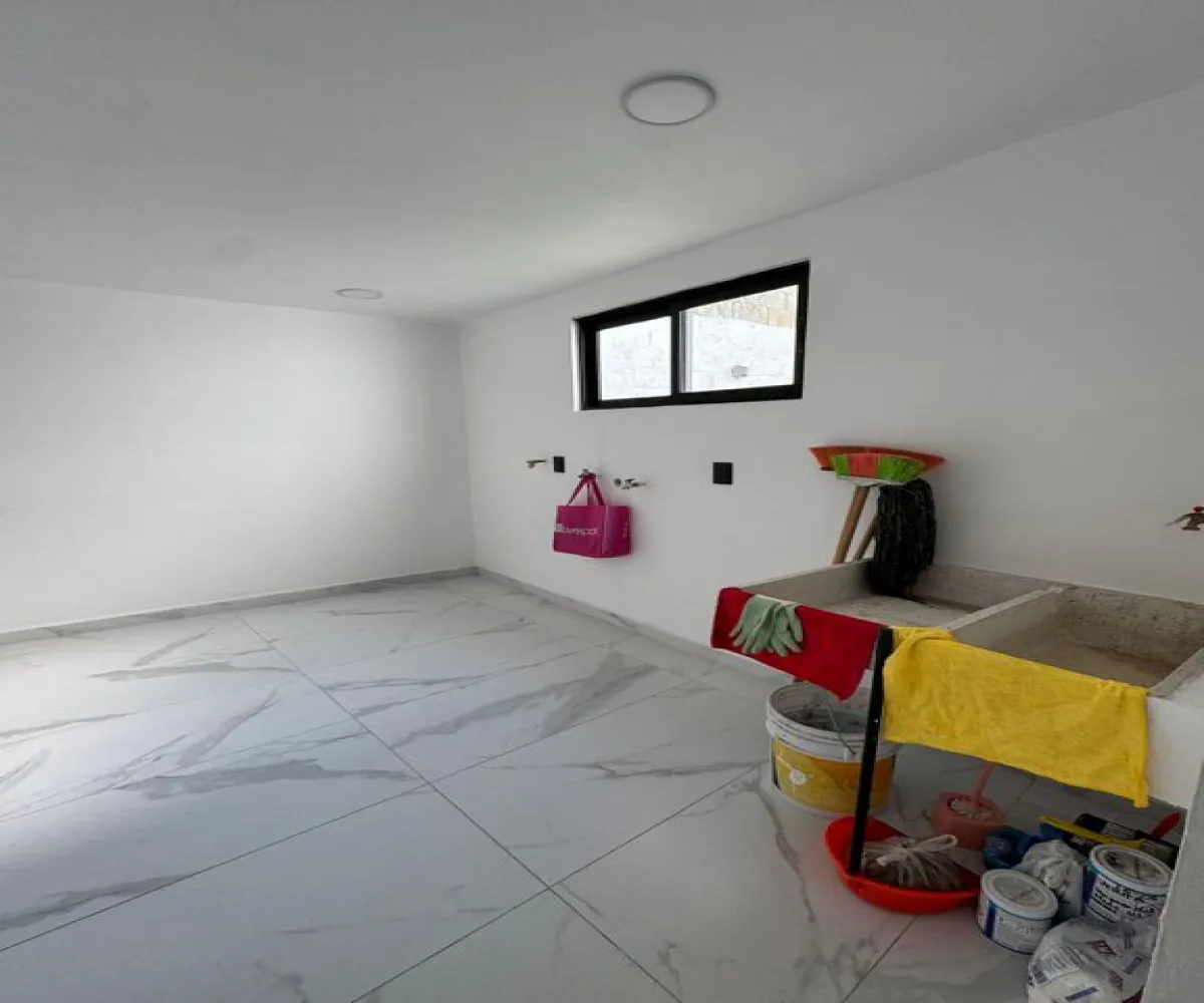 Casa En Venta,Capital Norte,Boulevard Valle Imperial S/N, Zapopan, Jalisco 45134, 4 Habitaciones,4 Baños,Boulevard Valle Imperial,1,pAtmcCG