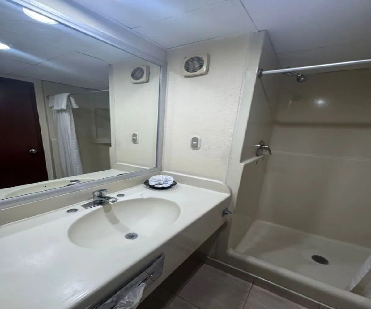 En Venta,Morelos,lazaro cardenas S/N, Guadalajara, Jalisco 44940, 1 Cuarto,1 Baño,lazaro cardenas ,1,pIY3TwO