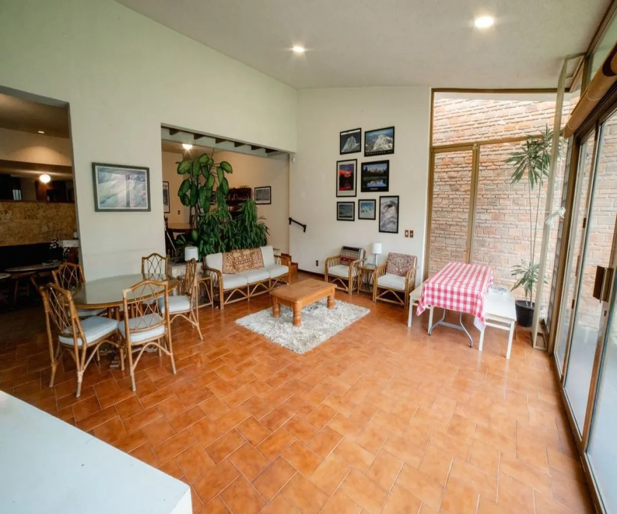 Casa En Venta,Chapalita,Av. Parque Juan Diego S/N, Guadalajara, Jalisco 44500, 7 Habitaciones,7 Baños,Av. Parque Juan Diego,1,pOEIyDG