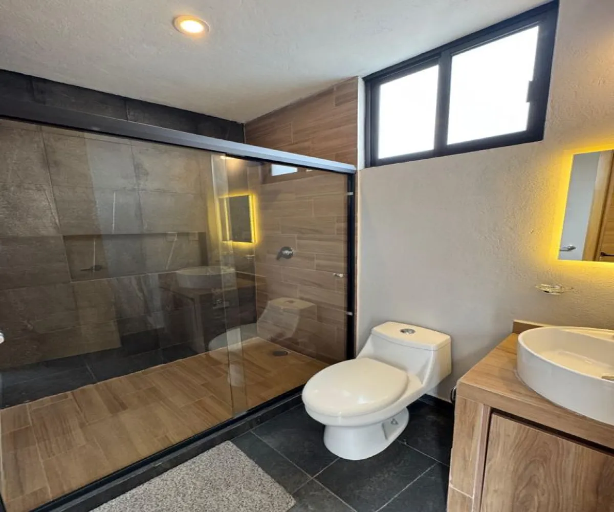 Casa En Venta,Capital Norte,Boulevard Valle Imperial S/N, Zapopan, Jalisco 45134, 3 Habitaciones,3 Baños,Boulevard Valle Imperial,1,pP6P7zA