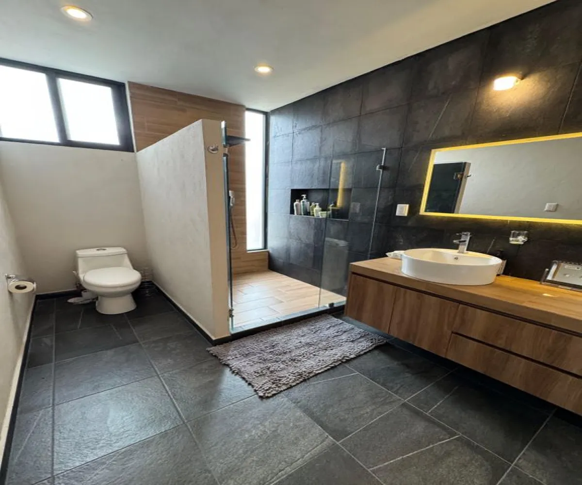 Casa En Venta,Capital Norte,Boulevard Valle Imperial S/N, Zapopan, Jalisco 45134, 3 Habitaciones,3 Baños,Boulevard Valle Imperial,1,pP6P7zA