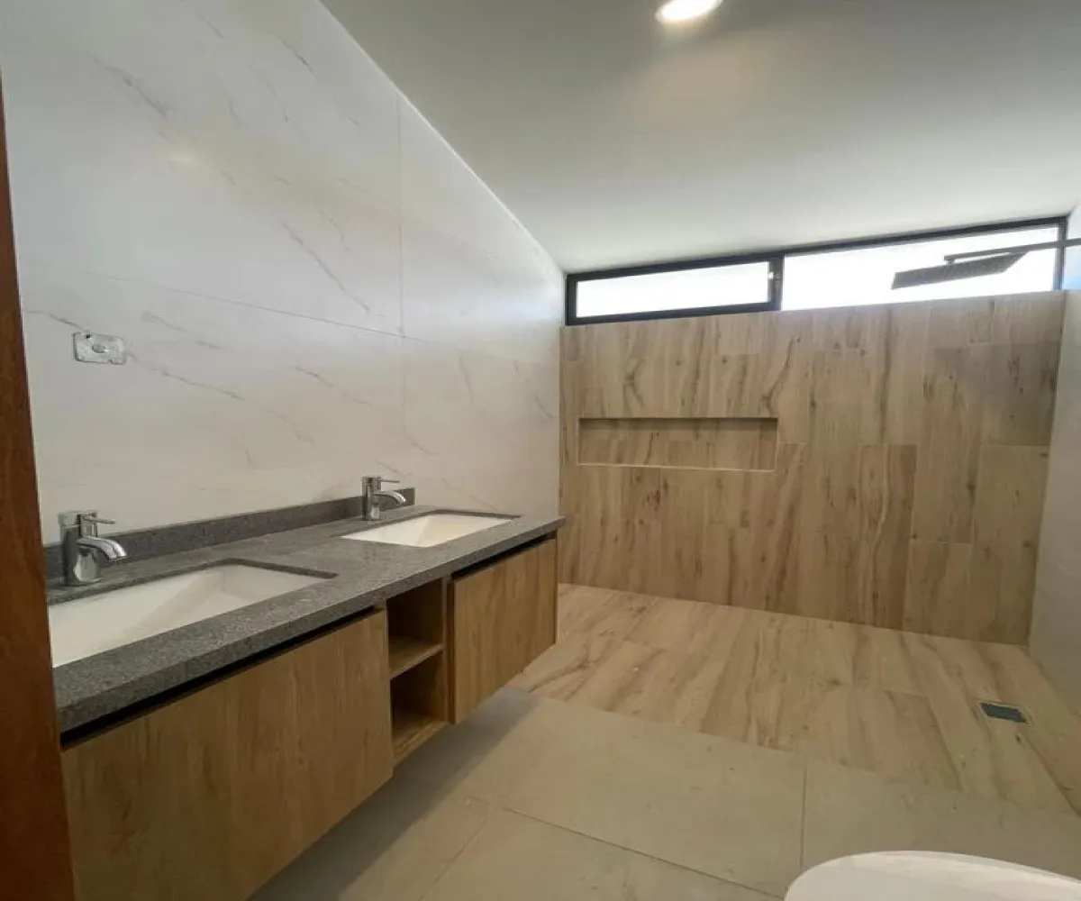 Casa En Venta,La Periquera,Boulevard Valle Imperial S/N, Zapopan, Jalisco 45134, 4 Habitaciones,3 Baños,Boulevard Valle Imperial,1,puXpzWw