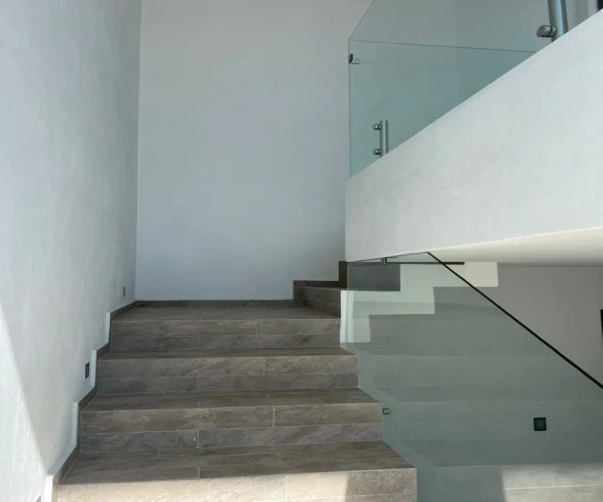 Casa En Venta,La Periquera,Boulevard Valle Imperial S/N, Zapopan, Jalisco 45134, 4 Habitaciones,3 Baños,Boulevard Valle Imperial,1,pxEVFkT